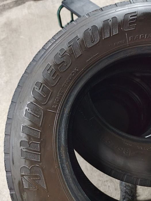 Pneus 195/75r15 LT Bridgestone Duravis R205 com 6mm de piso