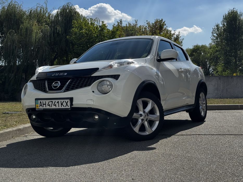 Nissan Juke (офіційний), куплений в автосалоні, один власник.