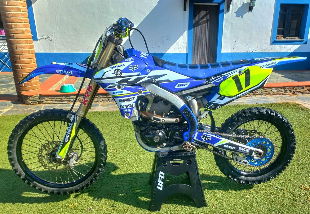 YAMAHA YZ 450F --- 2015