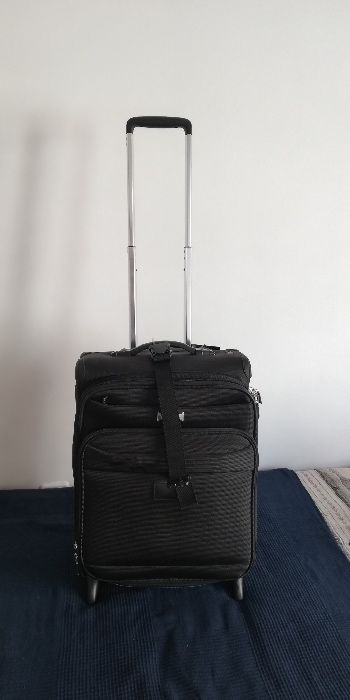 Mala de Viagem DELSEY Helium Pilot 2.0 NOVA com etiqueta