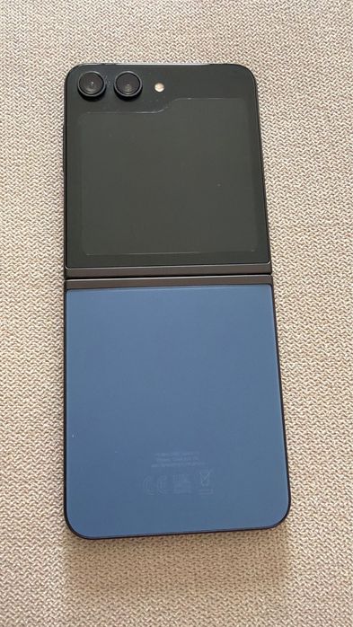 Samsung Galaxy Z Flip 5 - 6.7" 256GB/ 8GB Dual SIM Azul