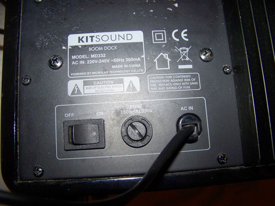 boom dock para ipod ou auxiliar externo - tem rádio