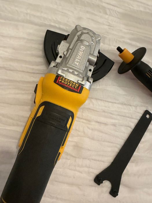 Szlifierka kątowa de walt