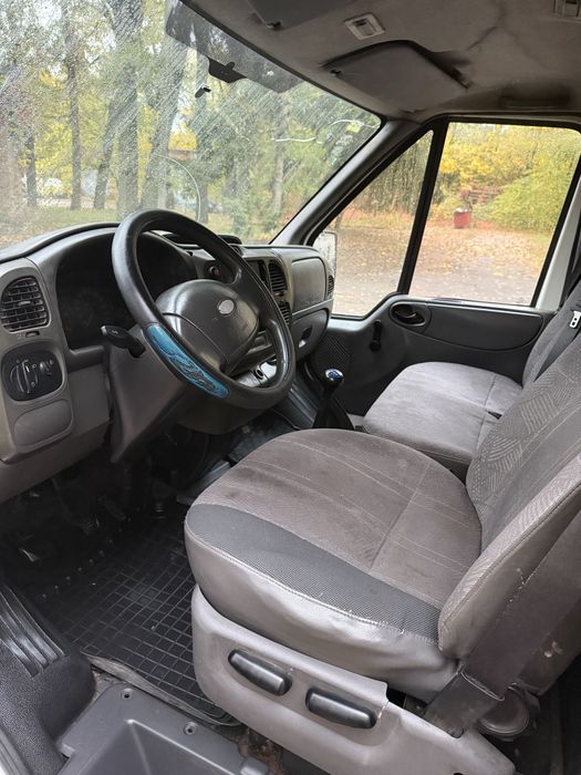 Ford Transit вантажний (по документам пасажир)