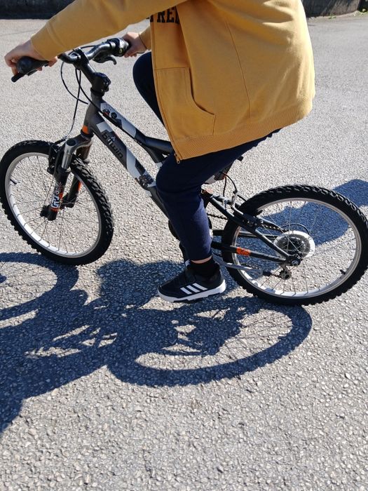 Bicicleta B'Twin Rockrider - roda 20  Full Suspension juvenil