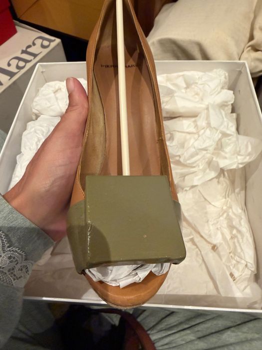 Sapatos Peep Toe Pierre Hardy Pele Camelo/Verde 37 (Com Fivela Geométrica)