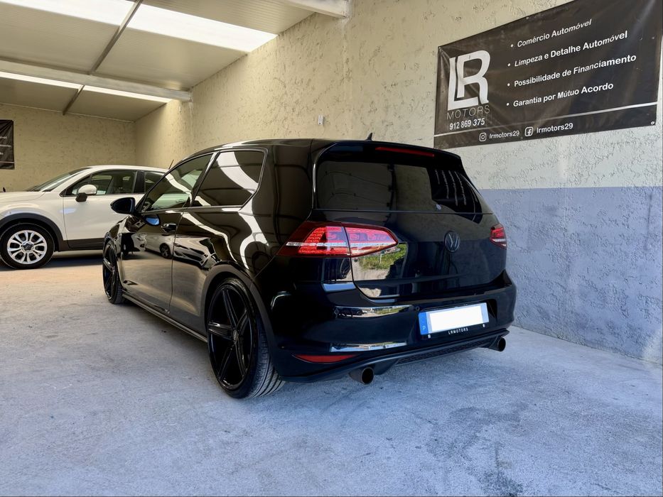 VW Golf VII GTI Performance DSG - Desde 305€ Mês