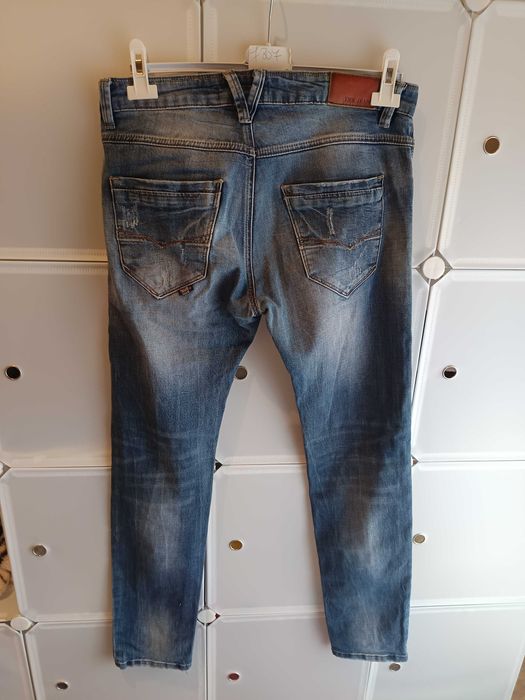 spodnie jeans  młodzieżowe