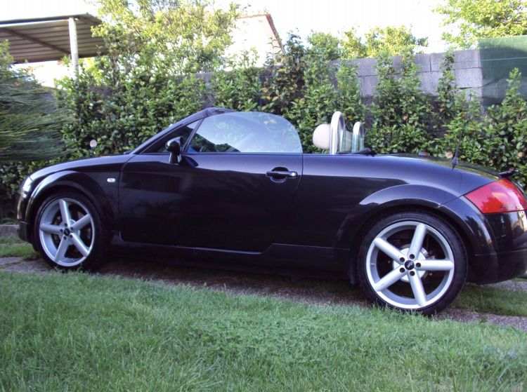 Audi TT Roadster em execelente estado com investimento feito 07.2023