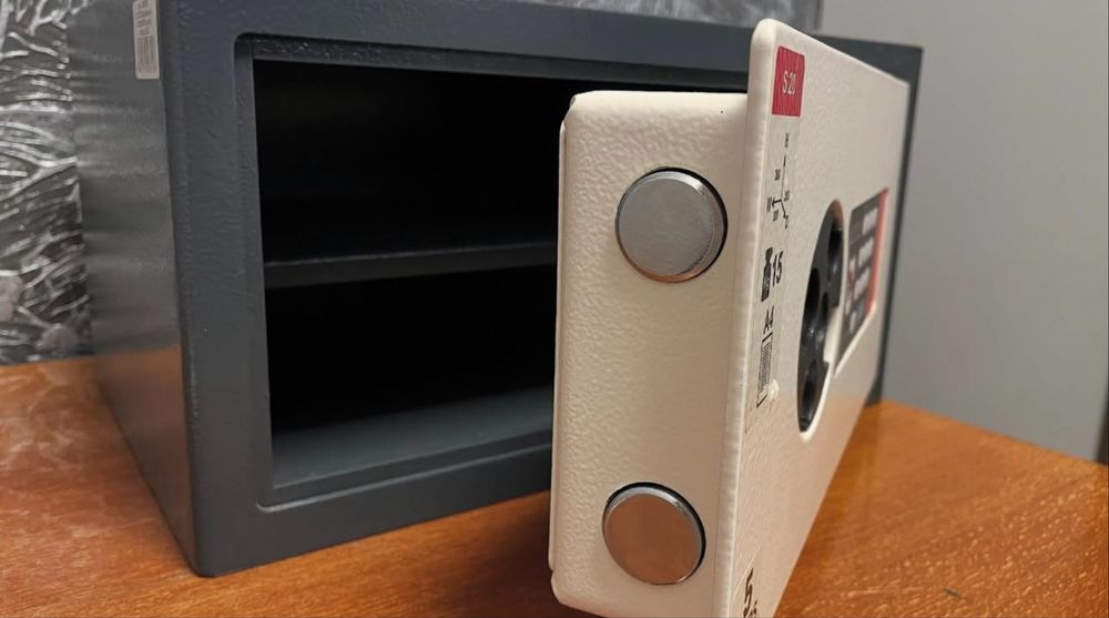 Сейф criffon s.25.e