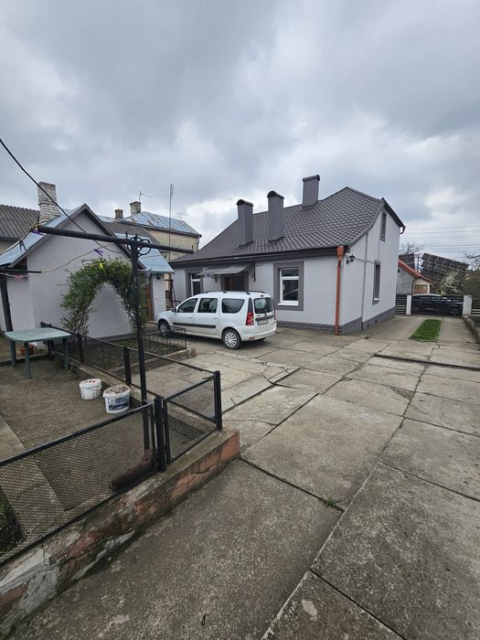 Продаж    Будинку  центр  Чернівці