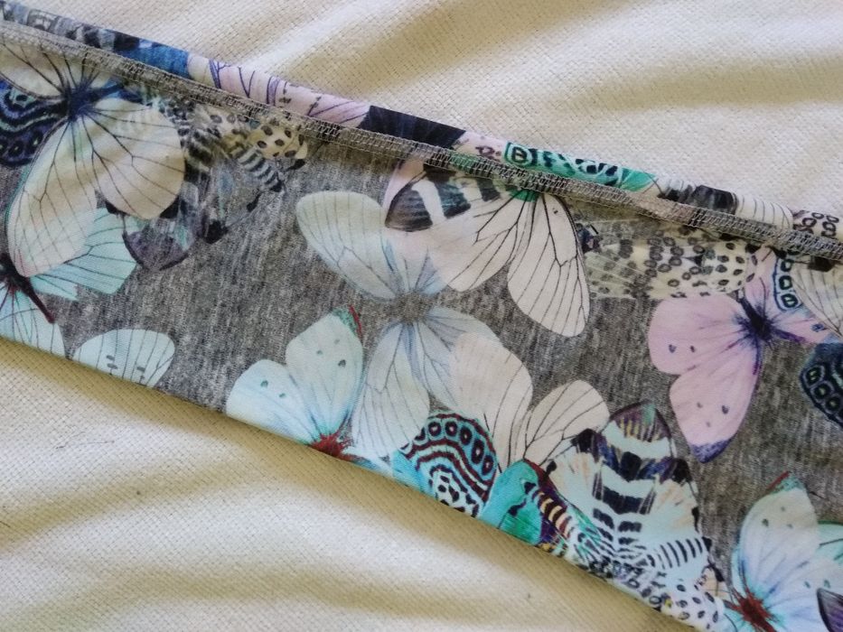 Legginsy sportowe w motyle kwiaty 122 Next