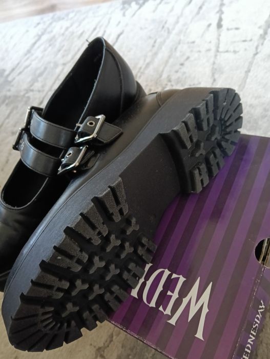 Buty dziewczęce Wednesday rozm.40  eleganckie