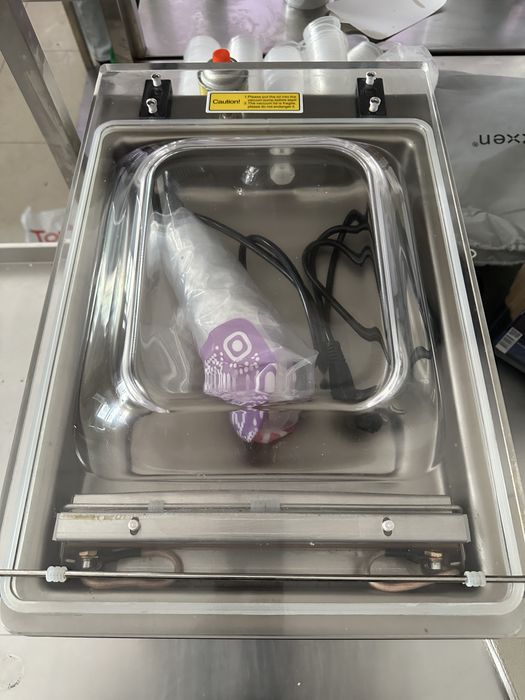 Вакууматор камерний Hurakan HKN-VAC260, 260 мм. професійний