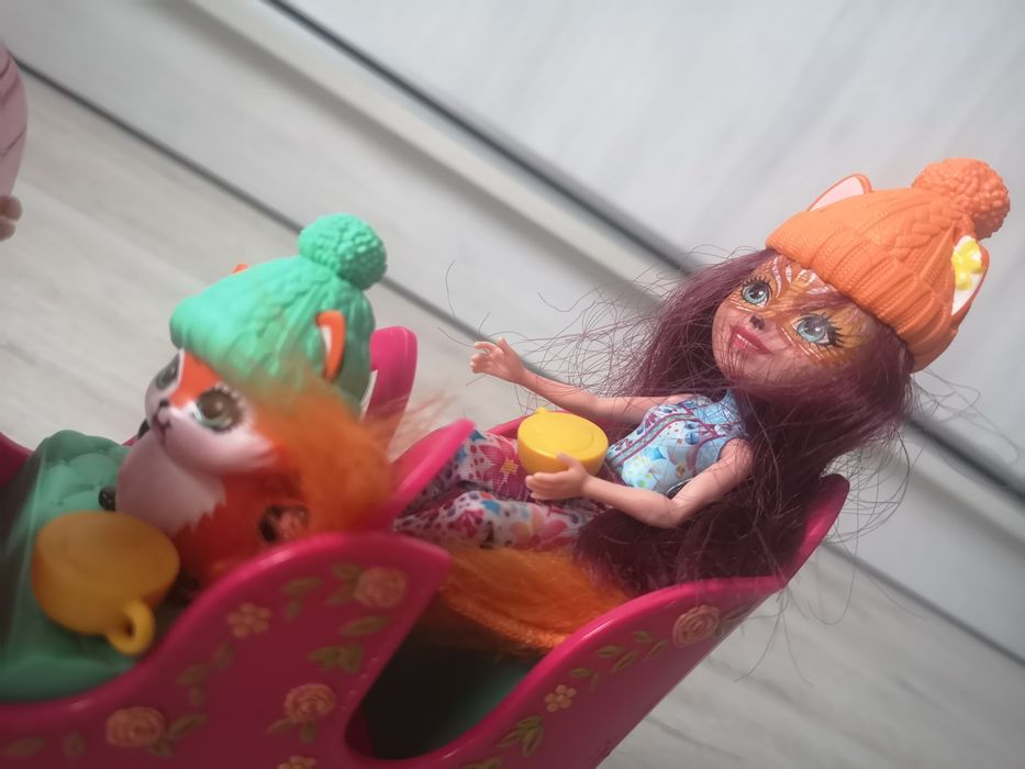 Enchantimals Liski w saniach