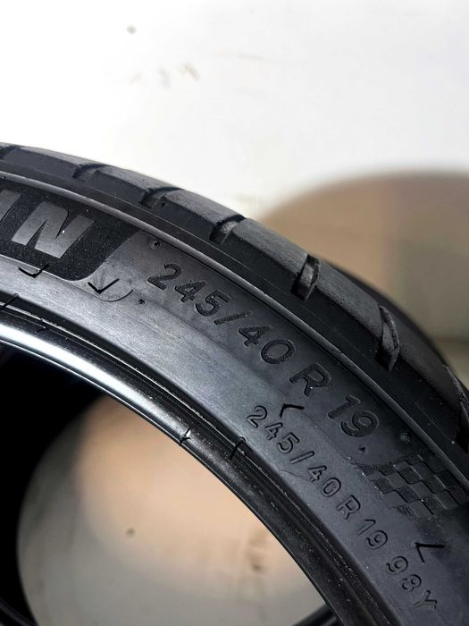 Pneus Michelin Pilot Sport 4 - 245/40/19 - Excelentes
