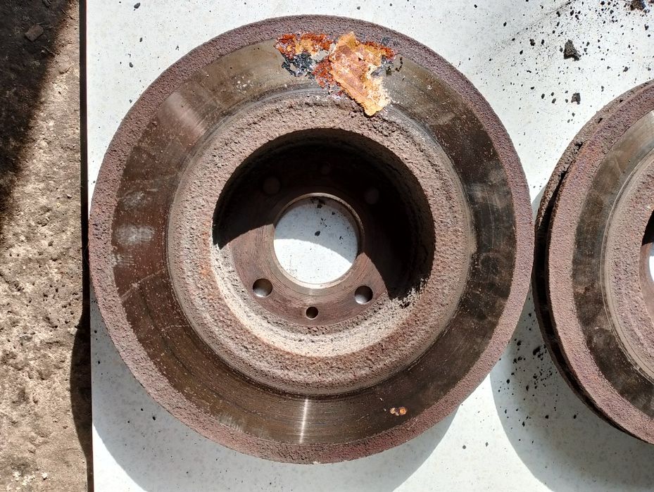 Гальмівні диски передні Renault Scenik 2