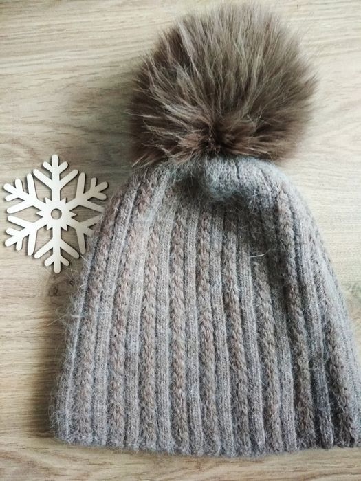 Czapka z pomponem Unisono Angora brąz