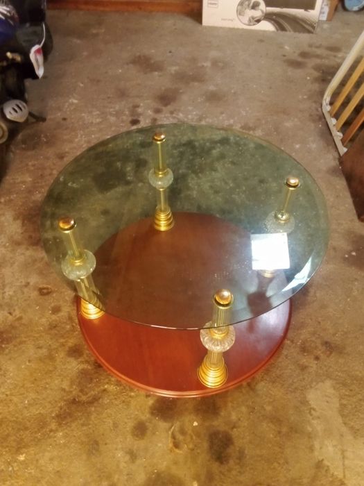 Mesa de centro de com tampo de vidro