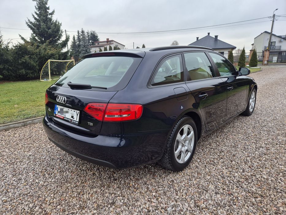 AUDI A4 B8 AVANT 2.0 TDI / 2010 / manual / NOWE OPONY / zarej.PL