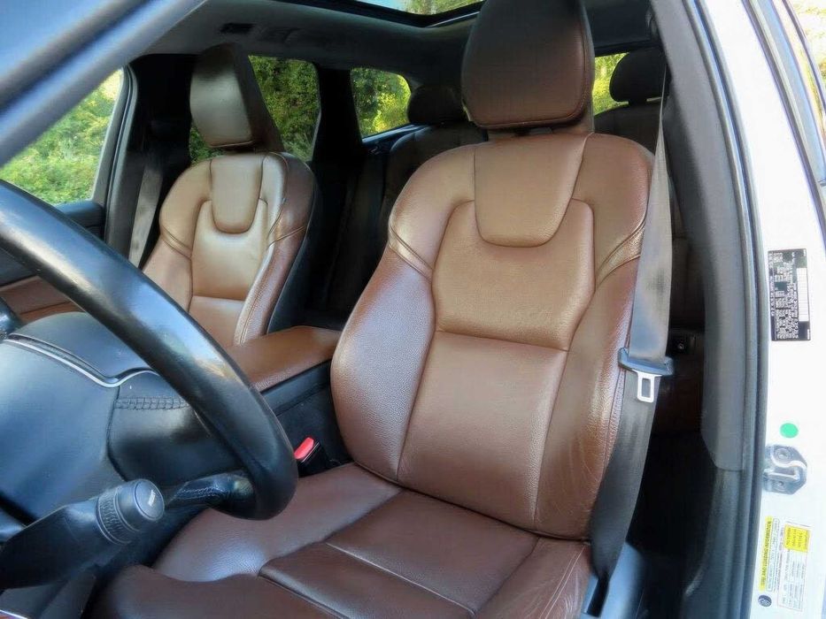 Volvo XC60 T5 Momentum      2019