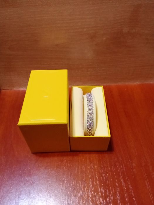 Продам браслет Swarovski