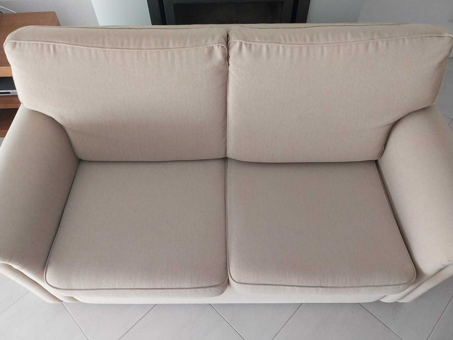 Sofá de 2 lugares