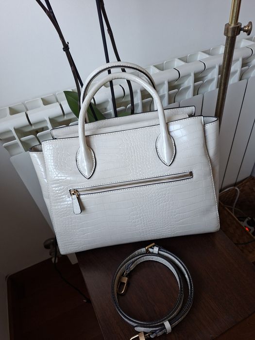 Carteira de mão Guess