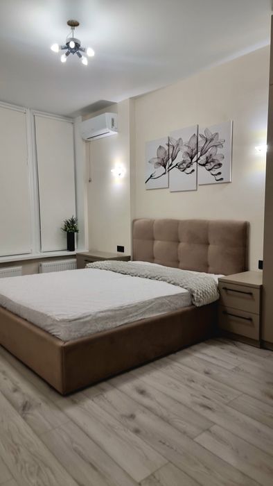 БЕЗ КОМІСІЇ. 1здача.2кімн.46м2.Інвертори на тепло,воду.В тихому центрі