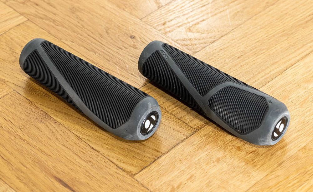 Chwyty do kierownicy 31,8 mm TREK FX2