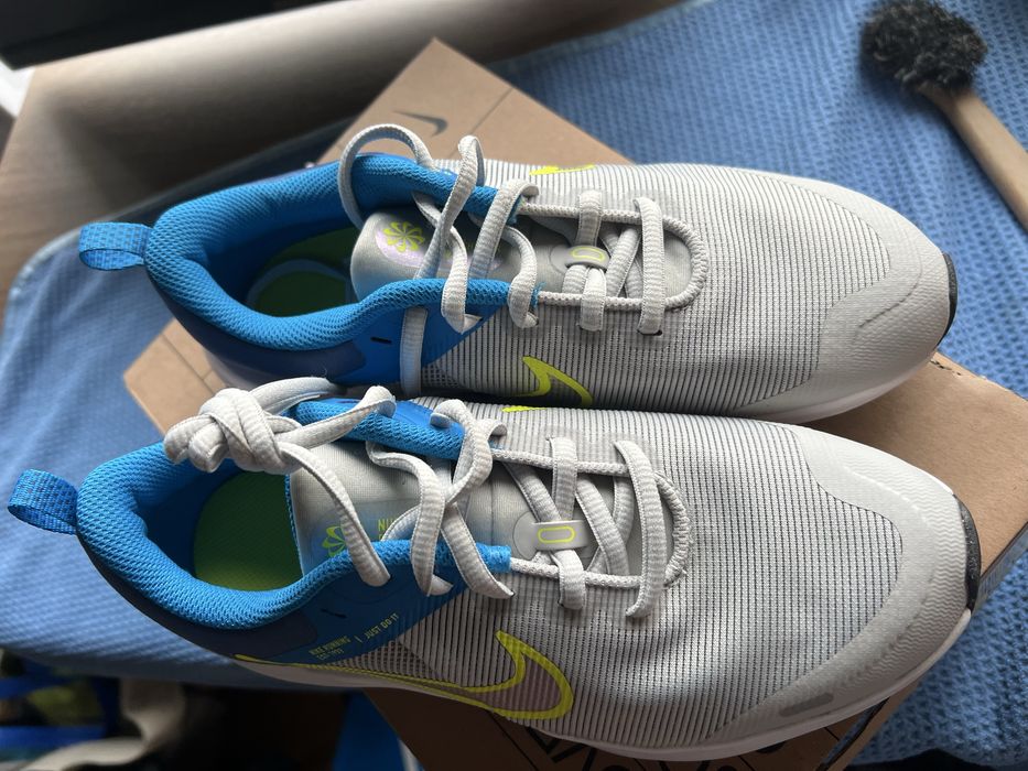 Buty dziecięce do biegania Nike Downshifter 12 (GS)