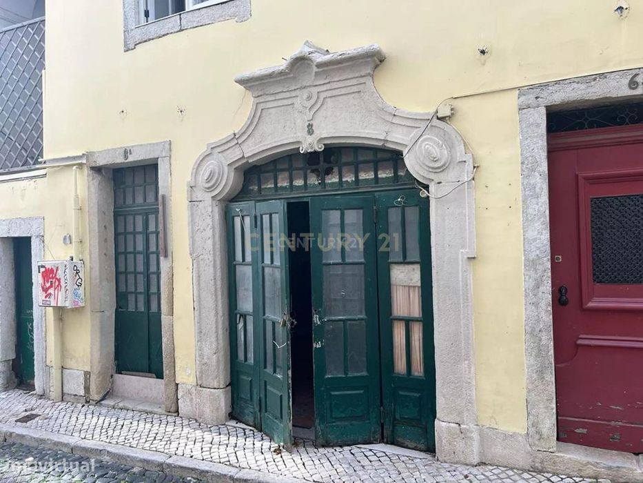 Venda de espaço comercial com extração de fumos em Alfama, Lisboa