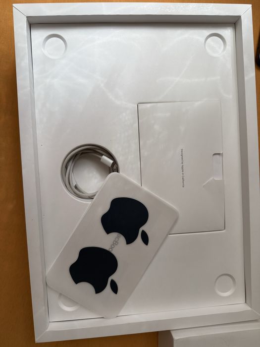 apple macbook air m2 15/8/256