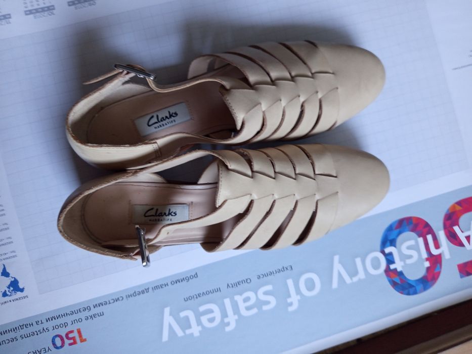 Босоніжка Clarks 40розмір