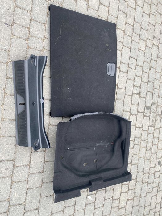 wykładzina bagażnika,wkład bagażnika, osłona zamka MERCEDES W176