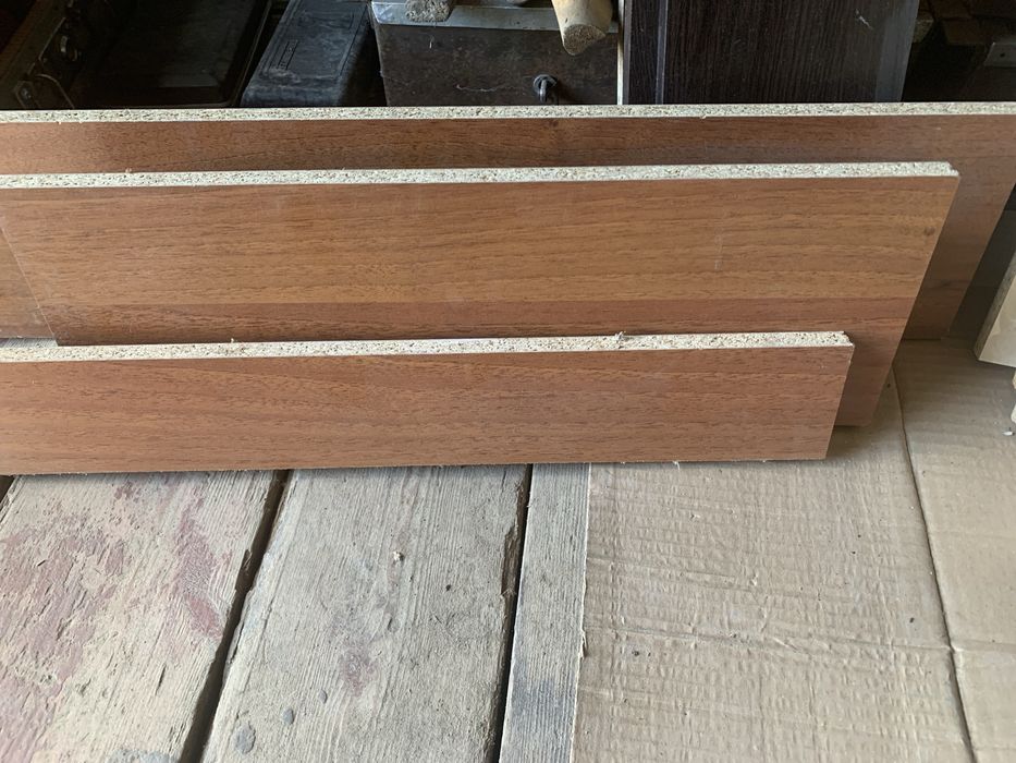 Остатки ДСП разных цветов и МДФ т столешниц