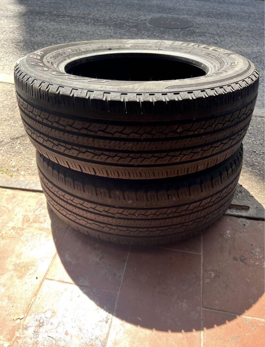 215/56/16 2 pneus