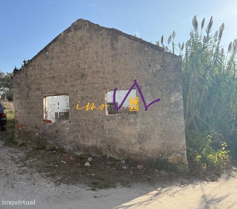 Moradia em Ruínas para Reconstrução – Carritos, Tavarede