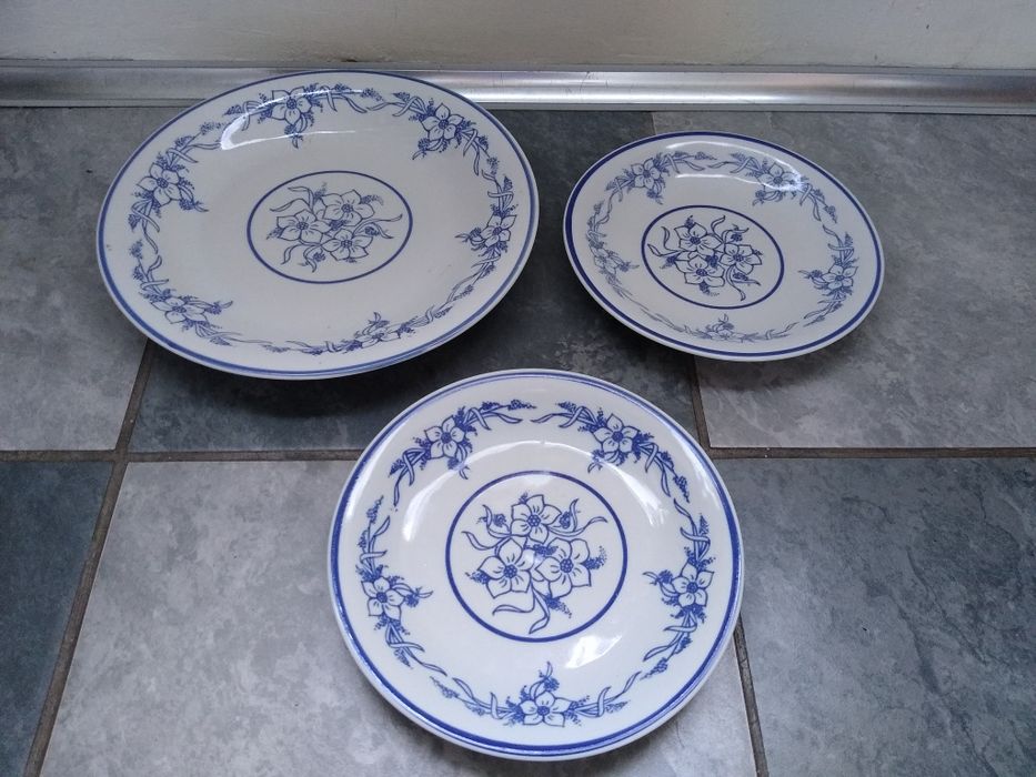 Talerze malowane komplet