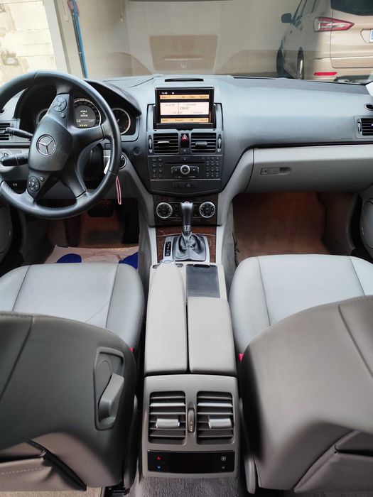 Mercedes Benz C220