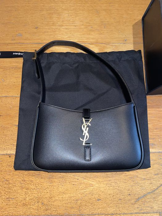 Mala de mulher da YSL