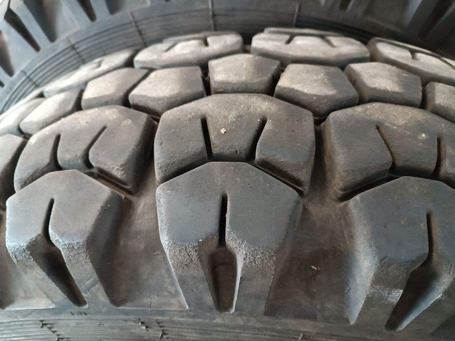 OPONY 14.00x20 z Wojska