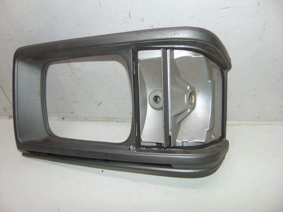 Mazda 2200 aro farol