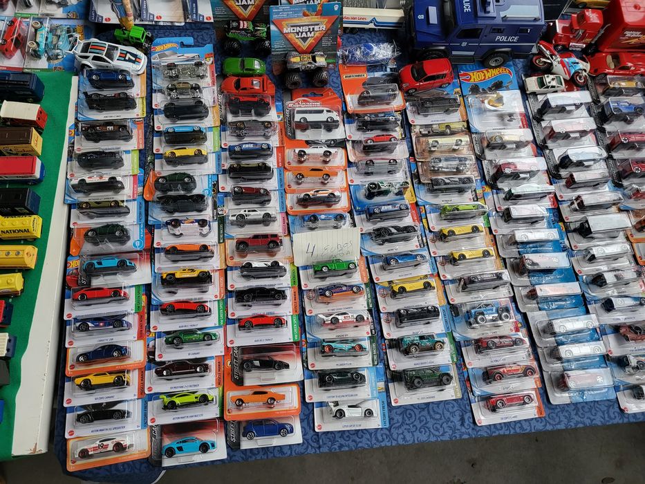 Miniaturas automóveis hot wheels, matchbox majorette