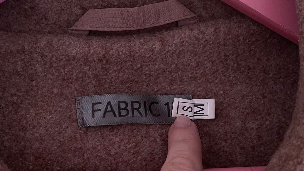 стильний бомбер від бренду Fabric 17