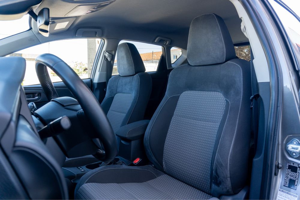 Toyota Auris 1.8 HSD Comfort Plus Sport Plus Nav (financiamento disponível)
