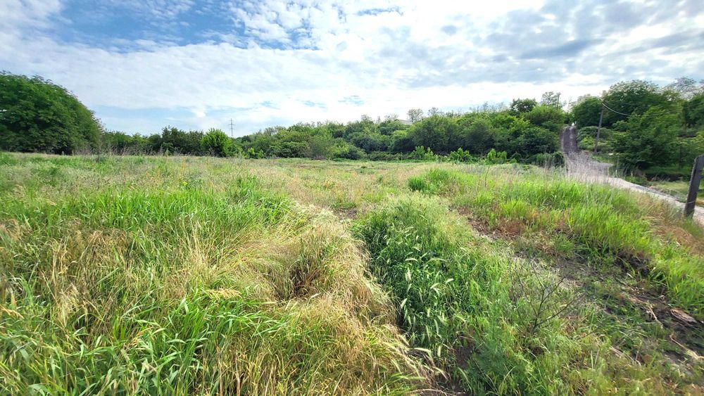 Продаж земельної делянки (11 соток) з ОЗЕРОМ вул. Сонячна.