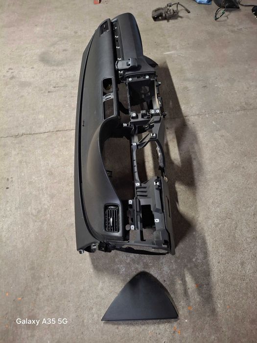 Kokpit deska rozdzielcza VW Passat B6 B7