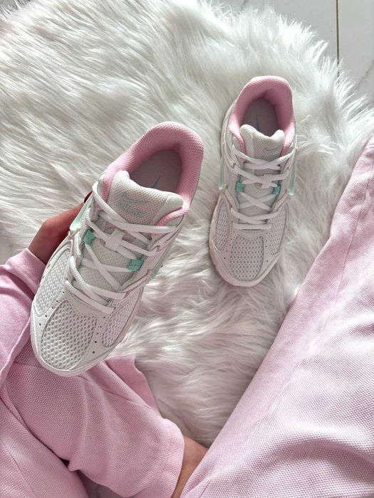 Кросівки Nike V5 RNR White Pink Blue