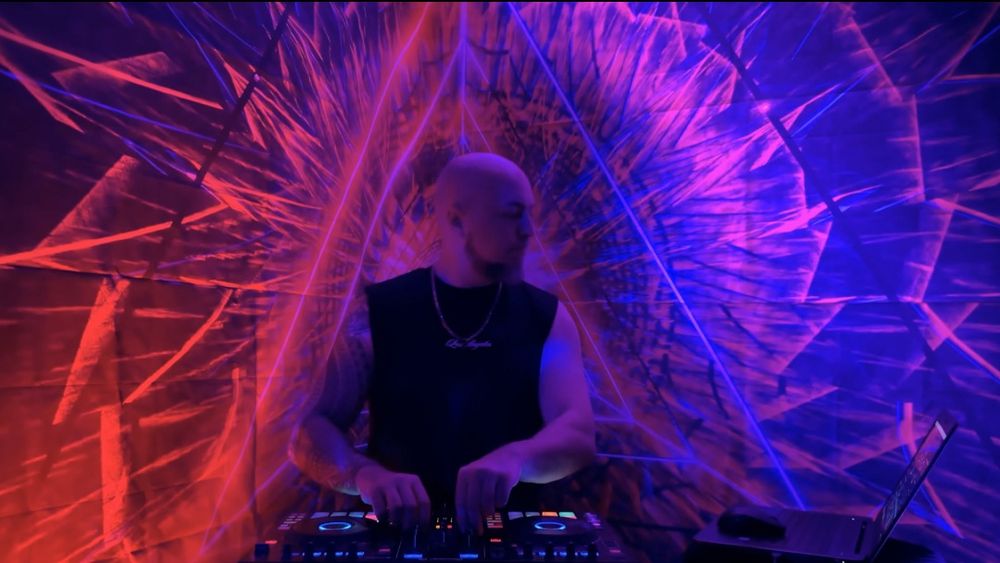 DJ | Караоке | Живий вокал | Виїзне музичне оформлення подій